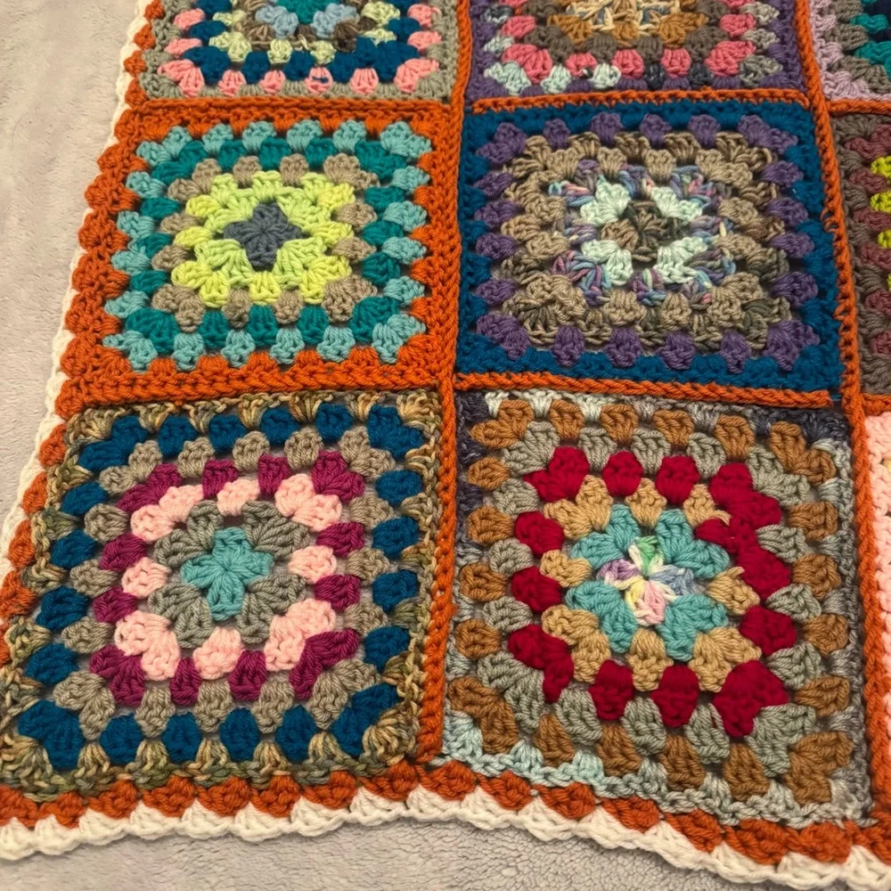 Handmade Crochet Granny‎ Square Blanket 28 Inch Boho Vintage Style Afghan